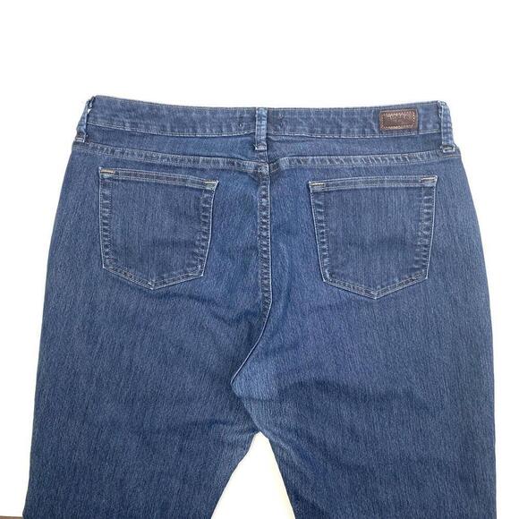 Riders by Lee Capri Raw Hem Women's size 16P Dark Wash Blue Denim Jeans - Picture 2 of 4